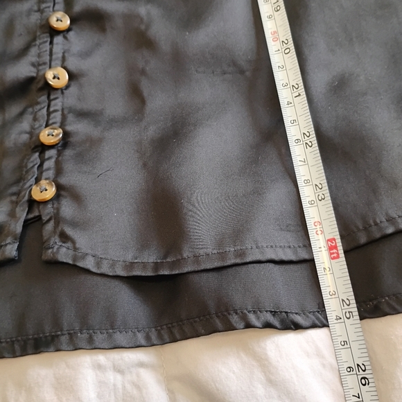 Casual Elegance Black Satin Button-Up Women's Tank - Picture 8 of 9